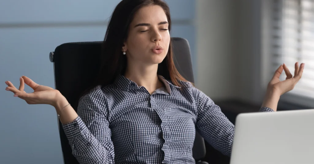 Job interview confidence techniques to manage anxiety and stay calm before an interview